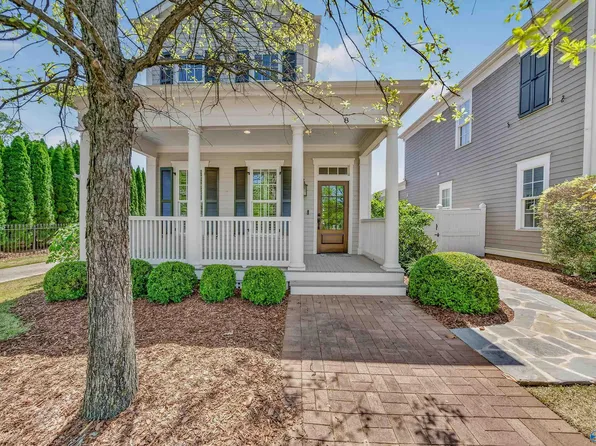 8 College Hill Cir NW, Huntsville, AL 35806