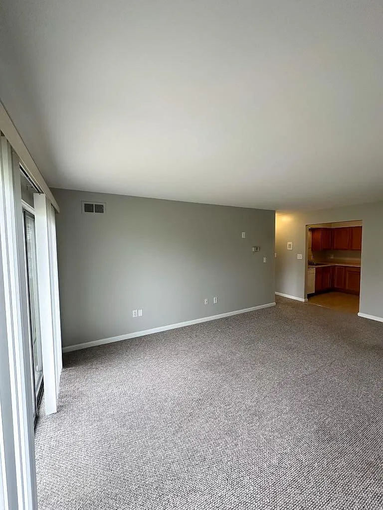 1 bed, 700 sqft, $950 — Photo 1
