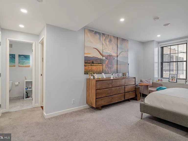 219 S 18th St #29-1016 — Photo 16