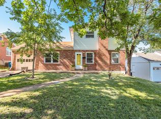 9215 Alpine Dr, Saint Louis, MO