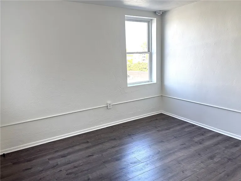 2811 Brownsville Rd #4 — Photo 10