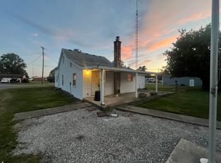 9300 W Vine St, Manilla, IN 46150