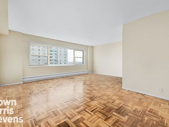 3rd image of 2 Fordham Hill Oval APT 11F