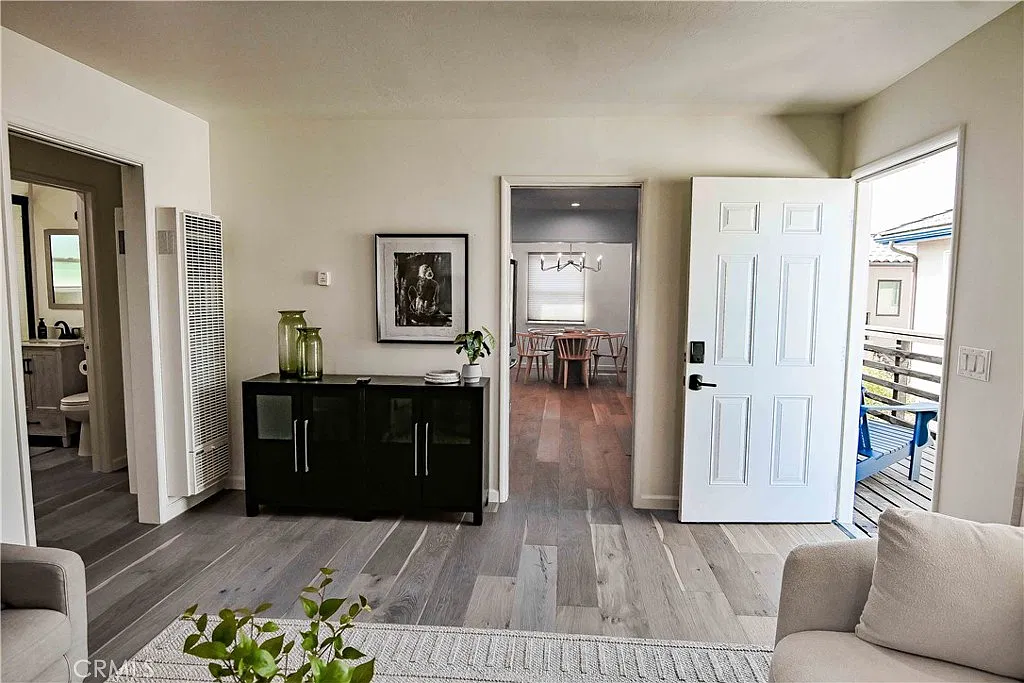 3 bed, 1292 sqft, $4,800 — Photo 3