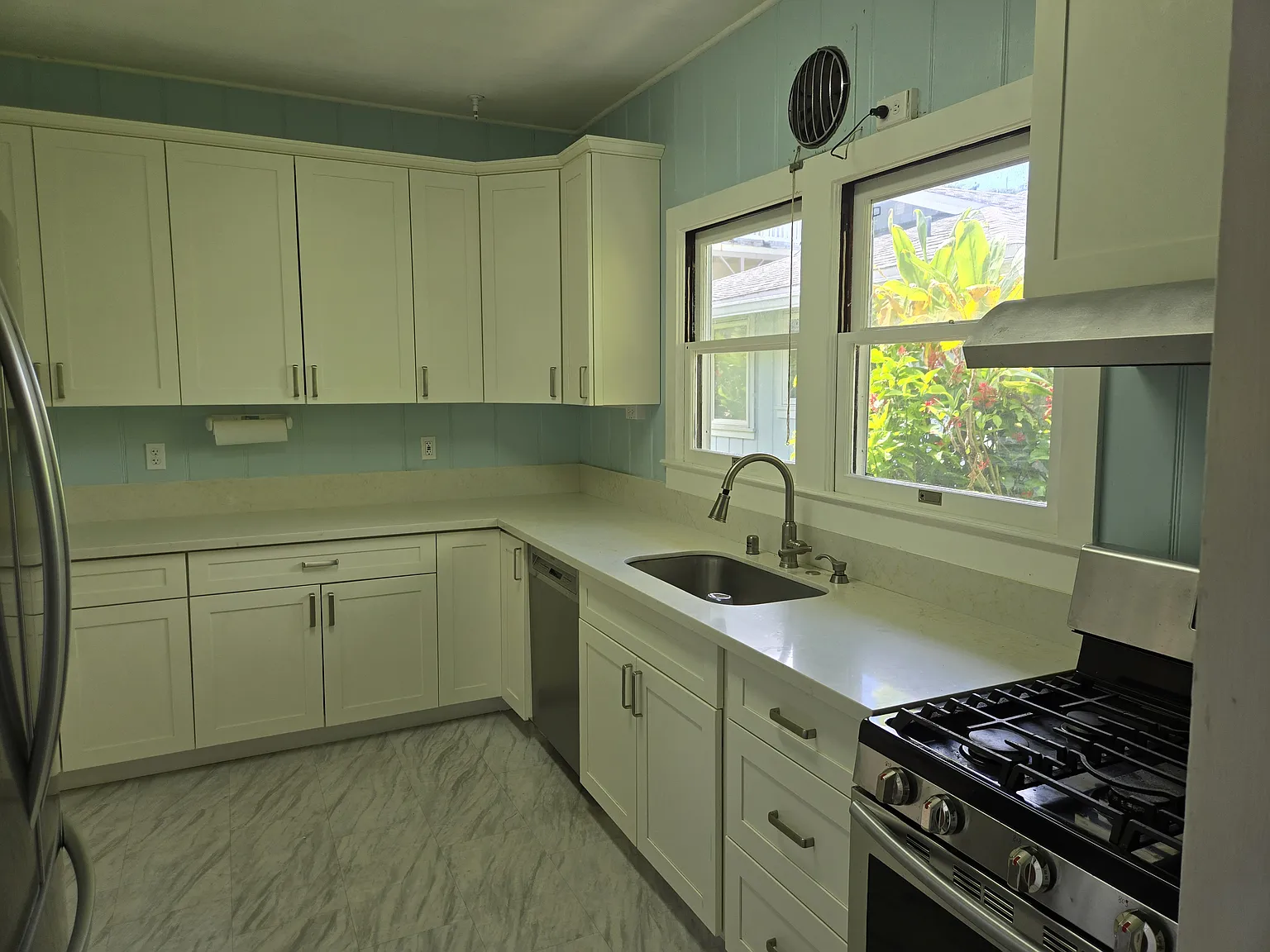 3 bed, 1600 sqft, $4,200 — Photo 3