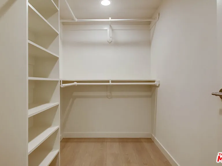 6119 Fountain Ave — Photo 5