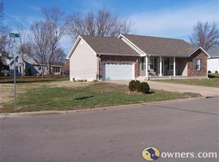 1001 Dale Dr, Farmington, MO 63640