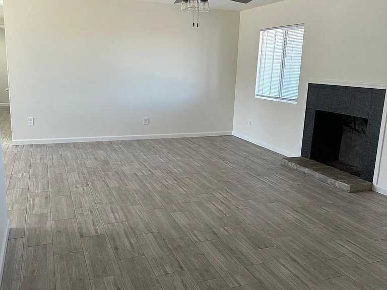 6834 S 43rd Pl — Photo 6