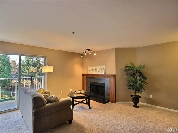 7453 Newcastle Golf Club Rd, Newcastle, WA 98059