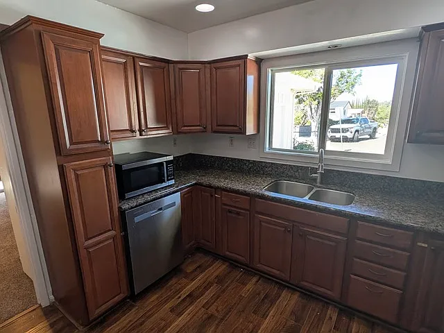 5209 Hewlett Dr — Photo 7