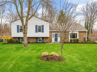 341 Cotswold Dr, Dayton, OH 45459