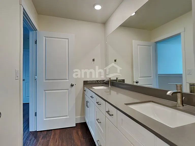 1067 Jillian Ave — Photo 14