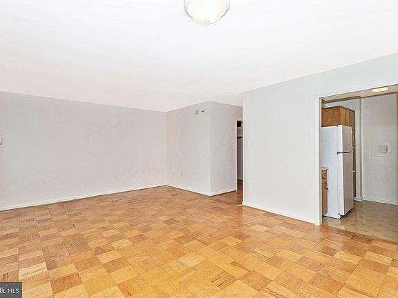 5th image of 10500 Rockville Pike Unit 1012