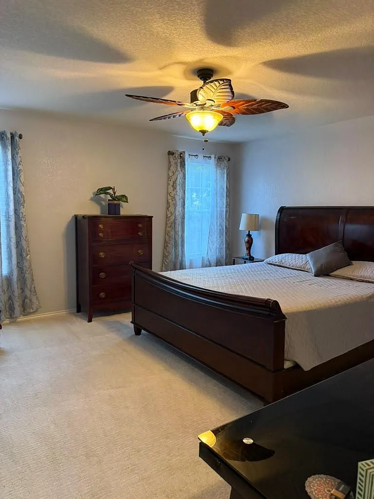4 bed, 2.5 bath, 2750 sqft, $1,226 — Photo 2