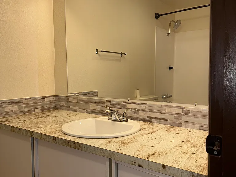 1714 Evergreen Park Ct SW #A4 — Photo 1