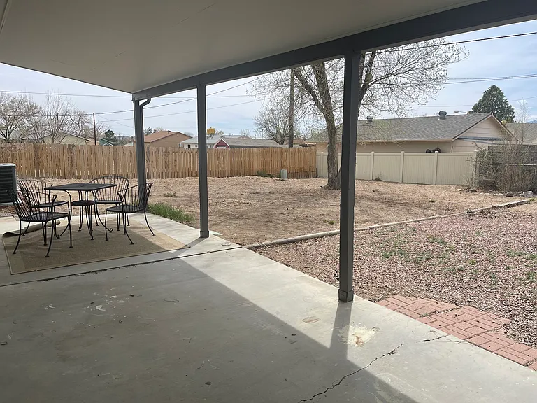 615 Virginia Ct — Photo 21