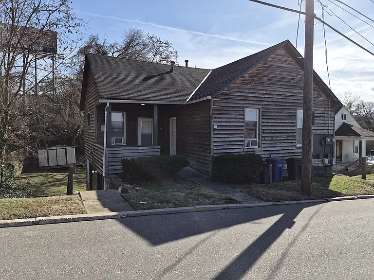 914 Chilton St #B — Photo 1