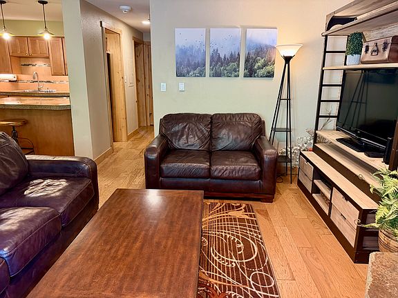 4th image of 4295 Columbine Dr Unit 15