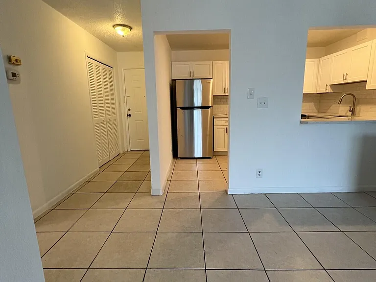 4129 NW 88th Ave #202 — Photo 6