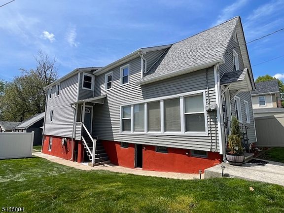 4th image of 222 Boston Ave