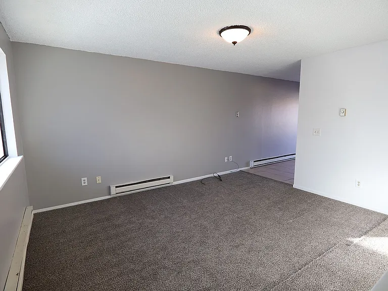 713 Halbert St — Photo 24