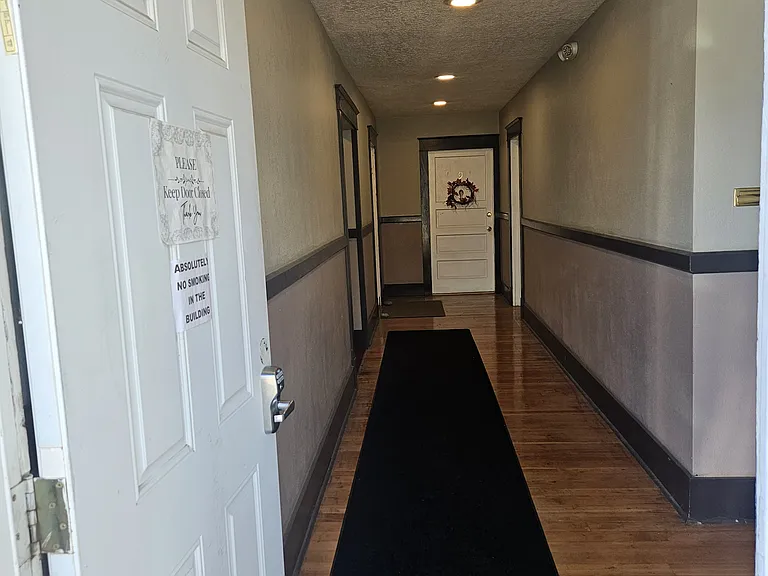 53 E Sherman St #10 — Photo 11