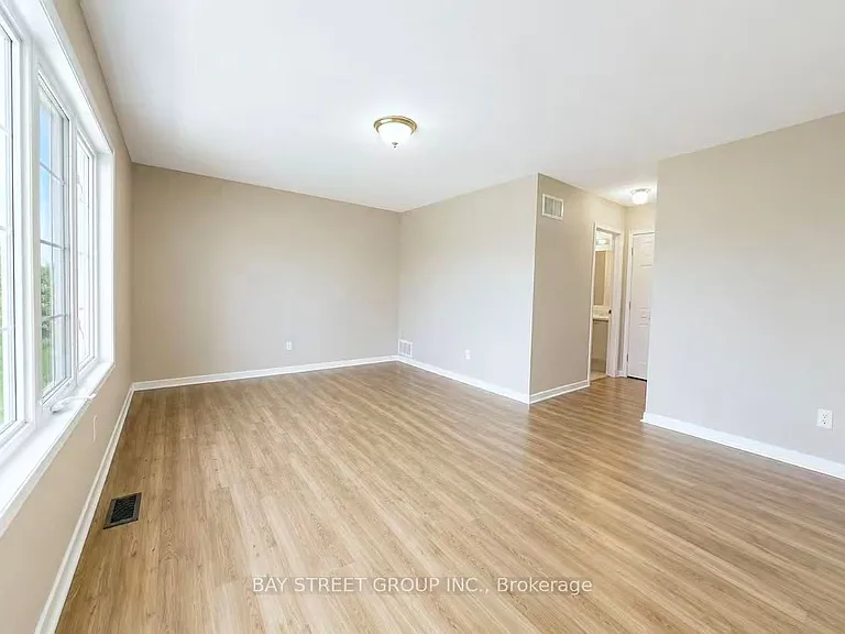 3168 Cabano Cres — Photo 19