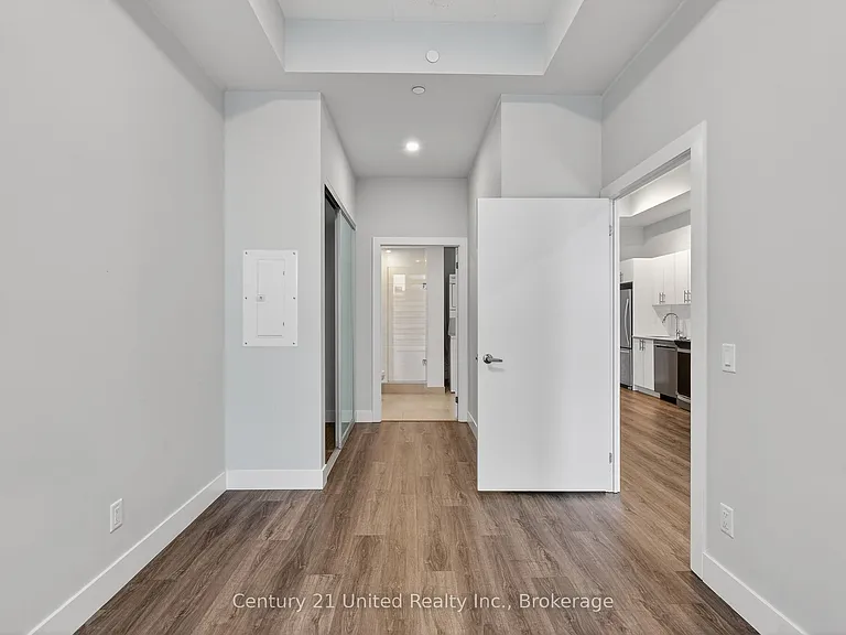 80 Bond St E #816 — Photo 14