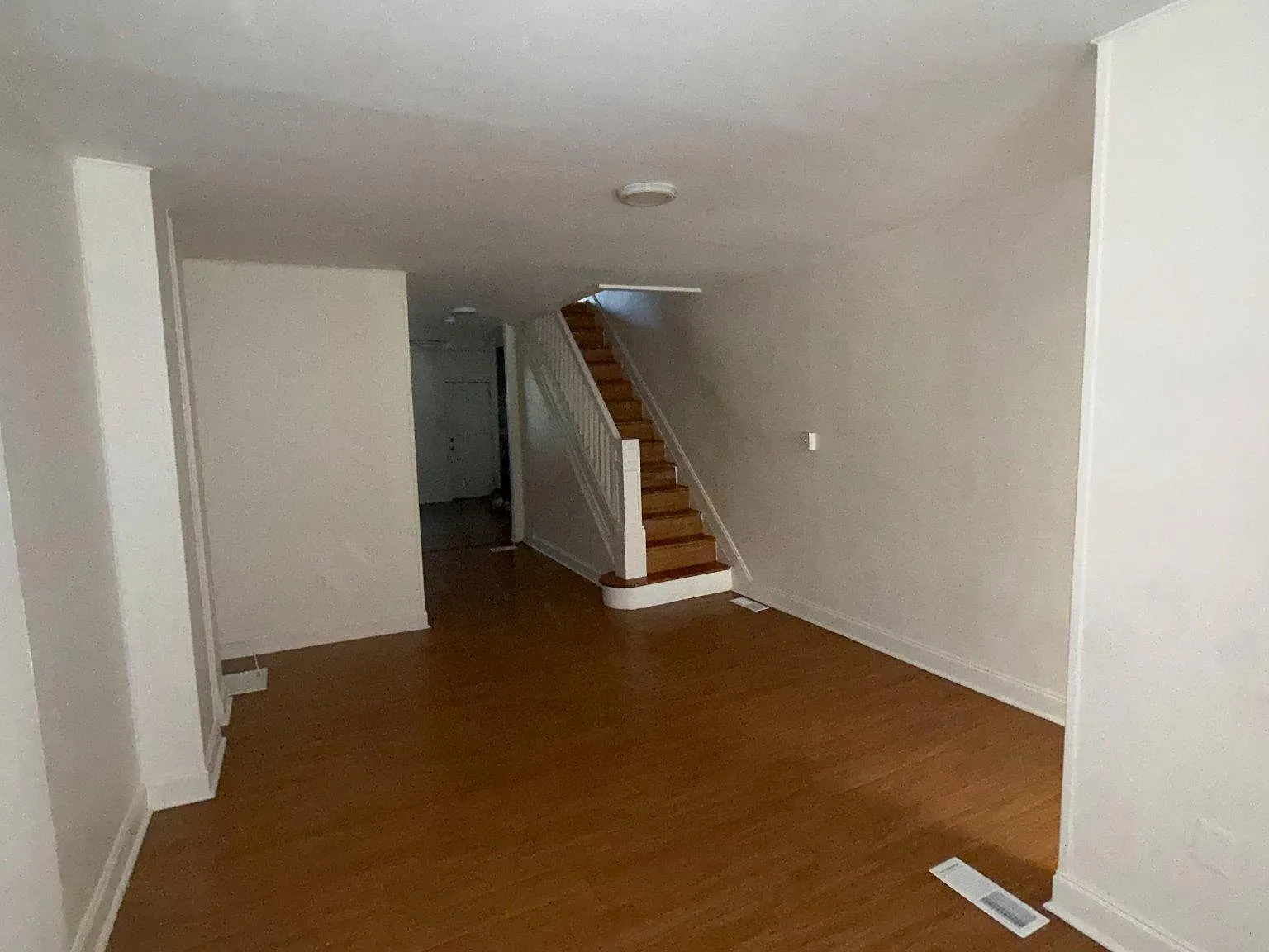3 bed, 2.0 bath, 1200 sqft, $1,500 — Photo 3