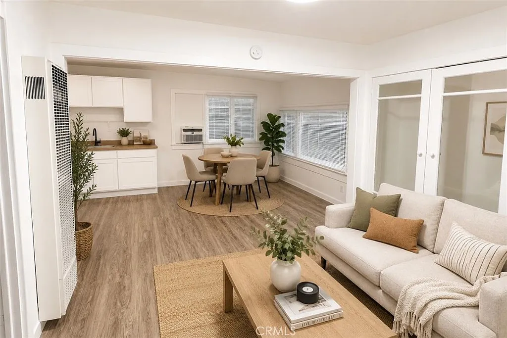 Studio, 350 sqft, $1,700 — Photo 1