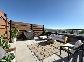 336 Douglass St