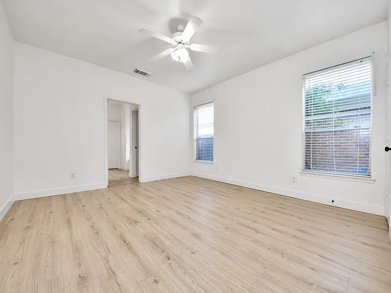 13515 Scarab Dr — Photo 24