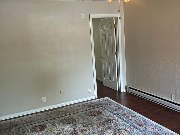 4th image of 276 White Bridge Pike APT 14