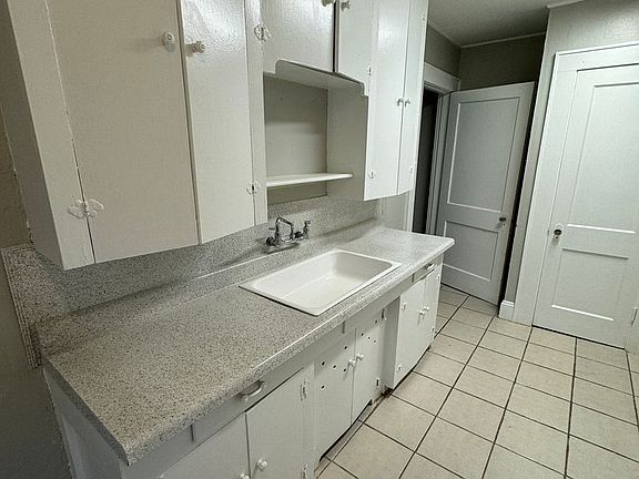 4th image of 660-670 Ockley Sq #2