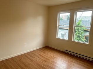 199 Caroline St APT 3L, Derby, CT 06418