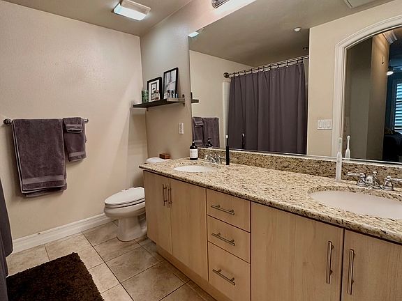 En-suite bathroom