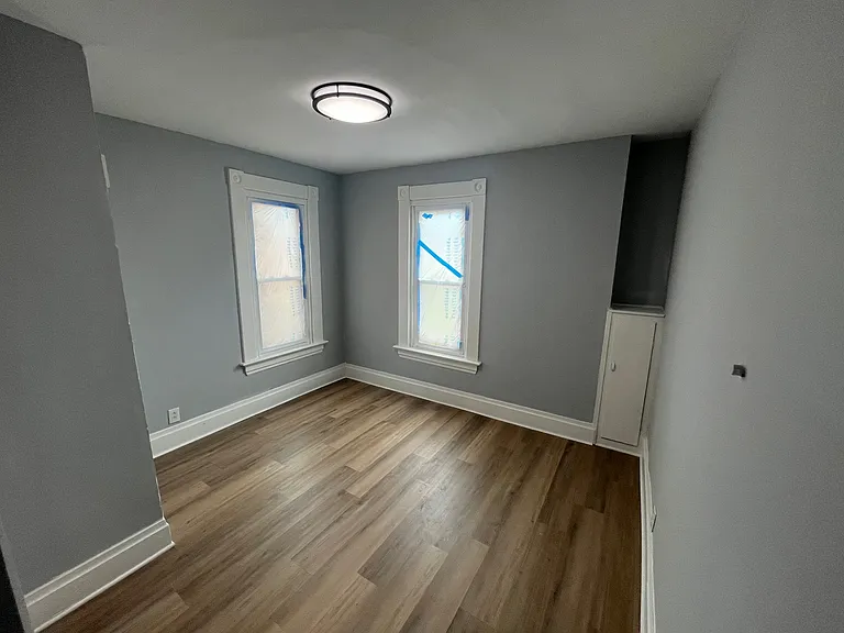 969 Wilson Ave — Photo 9