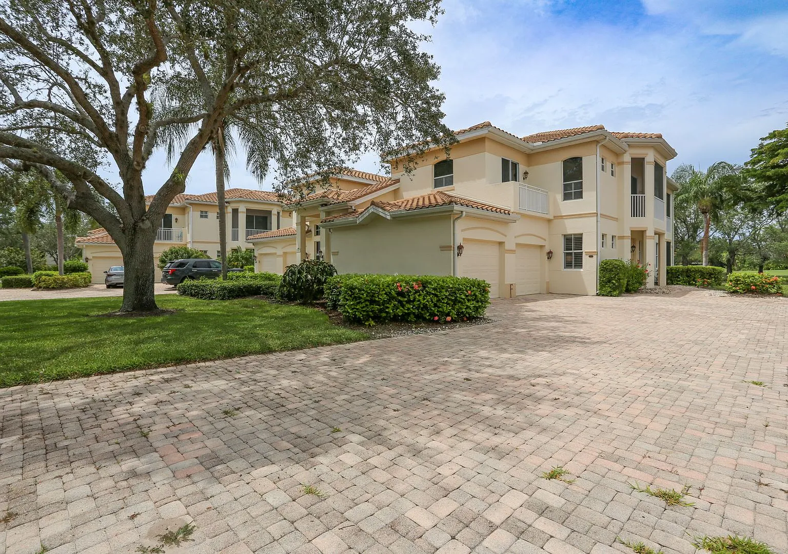** Sports Membership ** Bonita Springs Spanish Wells Country Club On Gorgeous Lake** — Photo 2