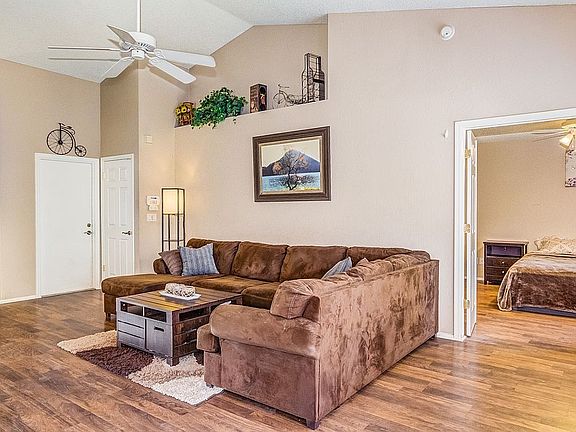 4th image of 1207 W Oraibi Dr