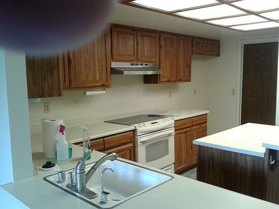 3rd image of 2668 Independence Ave
