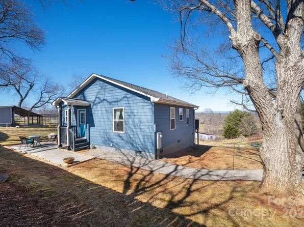 112 Dix Creek Chapel Rd, Asheville, NC 28806