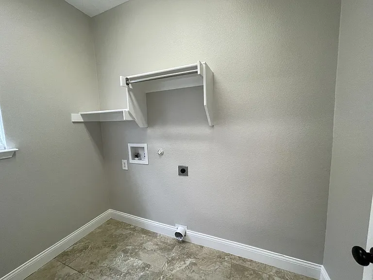 2911 Saint Jude Dr — Photo 11