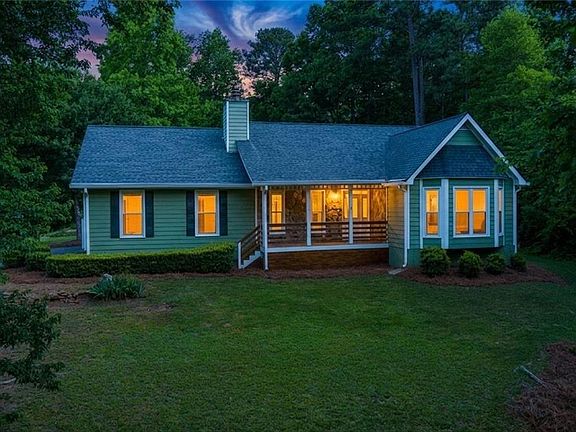 2nd image of 180 Hayes Cir