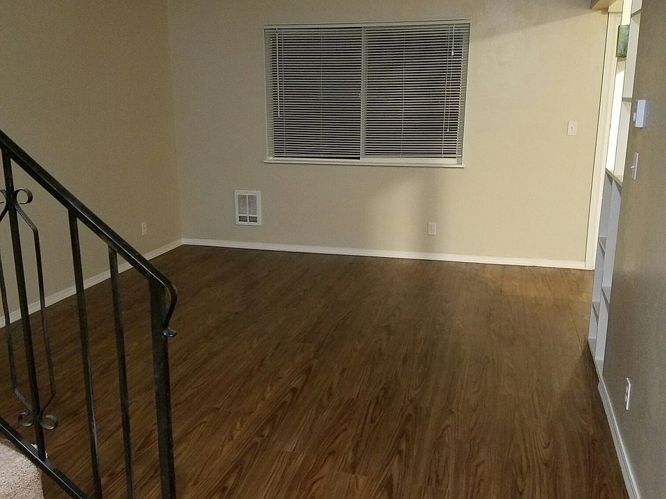1st image of 1120 SE Baseline St APT 3