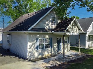 1612 Navajo St, Elkhart, IN 46516