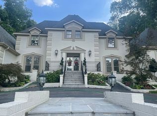 7343 Deep Valley Dr, Germantown, TN 38138