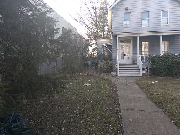 4th image of 406 Jewett Ave