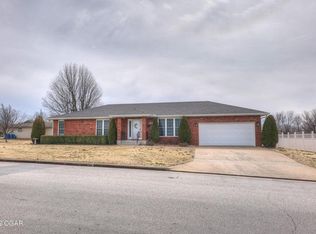 2104 E 22nd St, Joplin, MO 64804