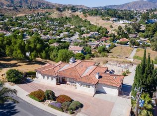 17761 Ridgeway Rd, Granada Hills, CA 91344