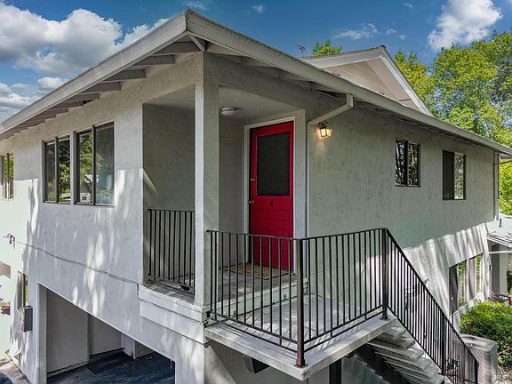 3rd image of 131 Del Rio Court #4